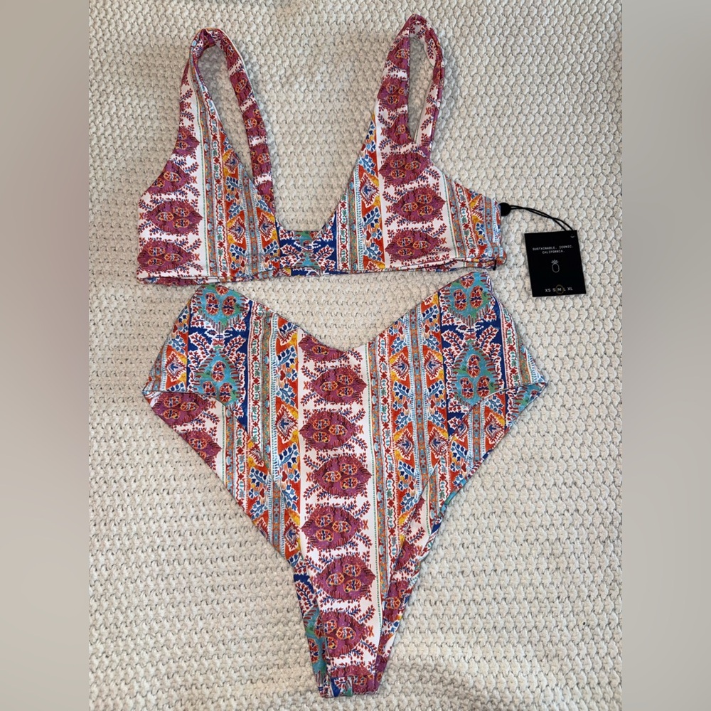 Skatie Sami Bikini top in Venice pattern